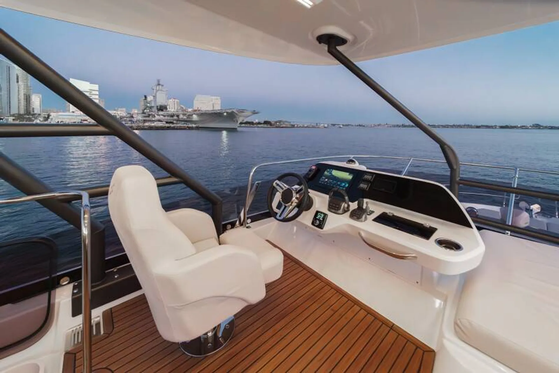 New 2027 Prestige F4.9 for Sale | Vancouver, BC | M&P Yacht Centre | 68f18417ebd120c4b7045e5a