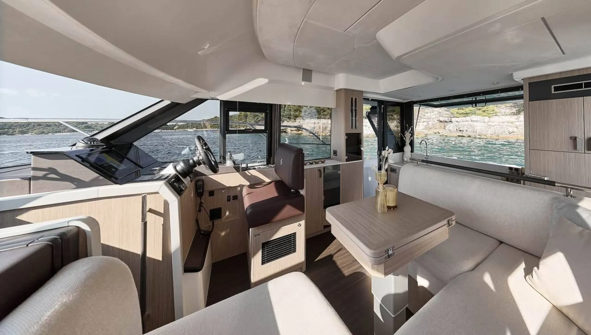 New 2027 Prestige F-LINE: F4.3 for Sale | Vancouver, BC | M&P Yacht Centre | 68f186d2fe8bf9d9b7099245