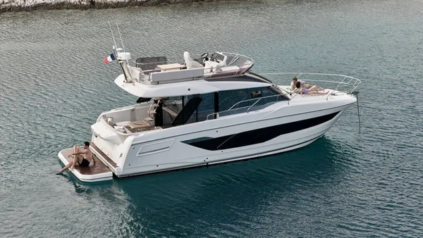 2027 Prestige F-LINE: F4.3 