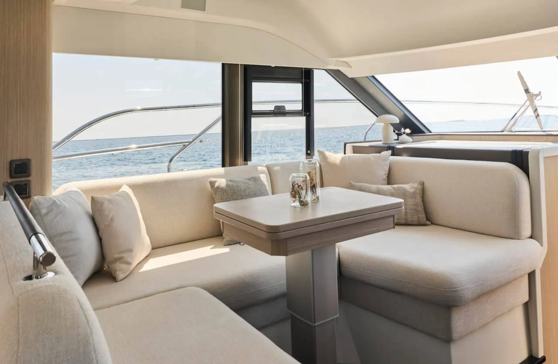 New 2027 Prestige F-LINE: F4.3 for Sale | Vancouver, BC | M&P Yacht Centre | 68f186d2fe8bf9d9b7099245