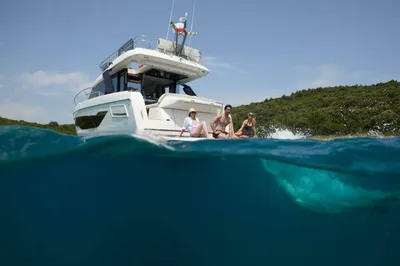 New 2027 Prestige F-LINE: F4.3 for Sale | Vancouver, BC | M&P Yacht Centre | 68f186d2fe8bf9d9b7099245