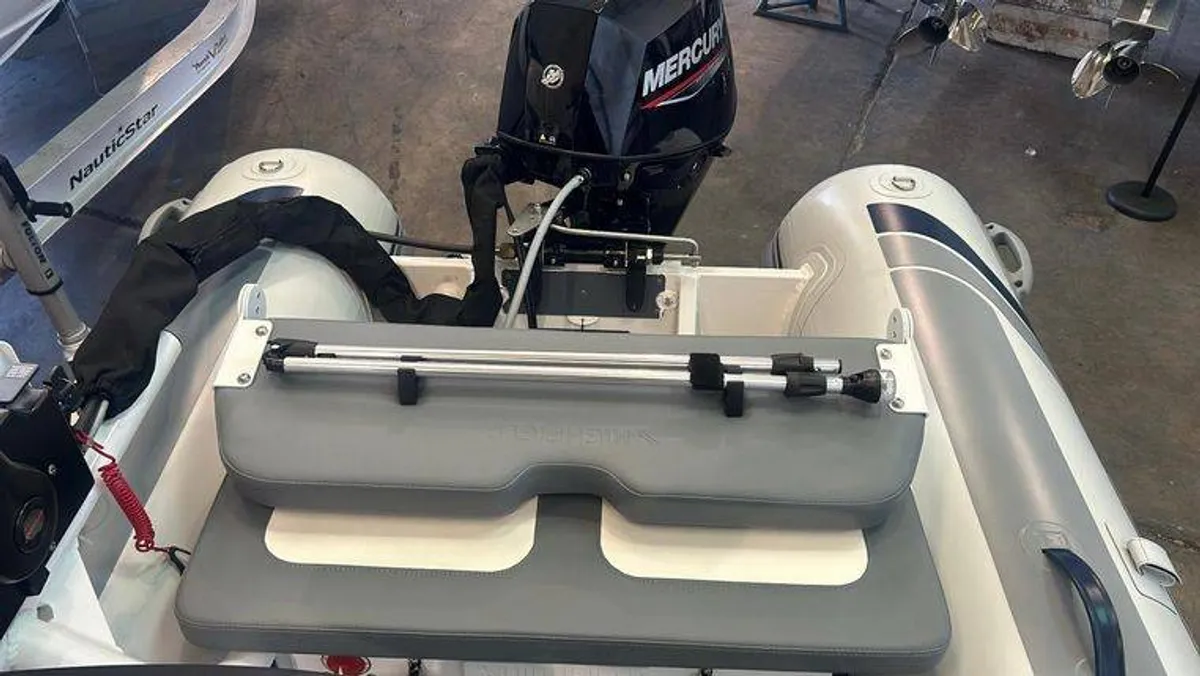 dummy-boat-img