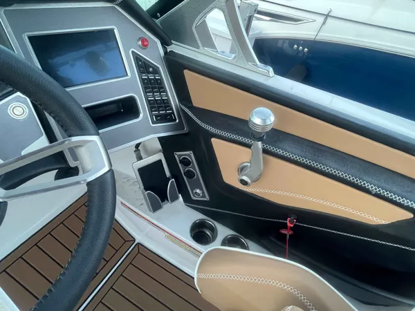2021 Mastercraft XT21 detail image 20