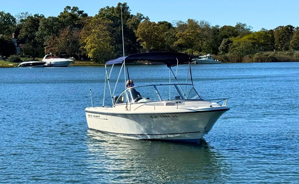 2002 Sea Hunt ESCAPE 200