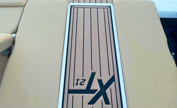 2021 Mastercraft XT21 detail image 7