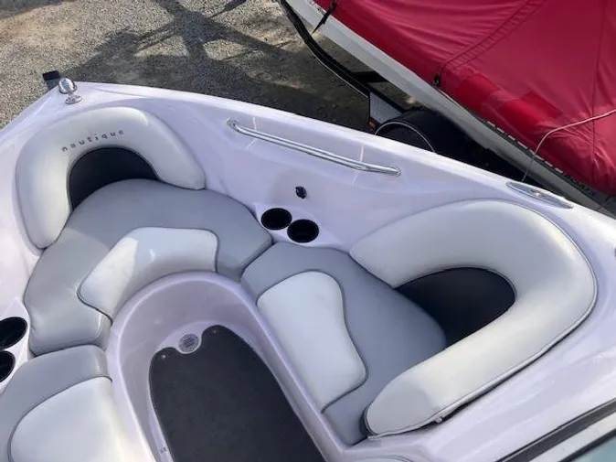2005 Nautique SV211