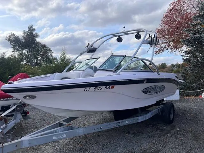 2005 Nautique SV211