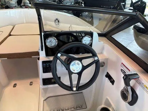 Stingray 172DC Full W/S 2025-7