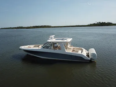 New 2027 Boston whaler 380 Realm for Sale | Vancouver, BC | M&P Yacht Centre | 68fd46596b47bb84de001960