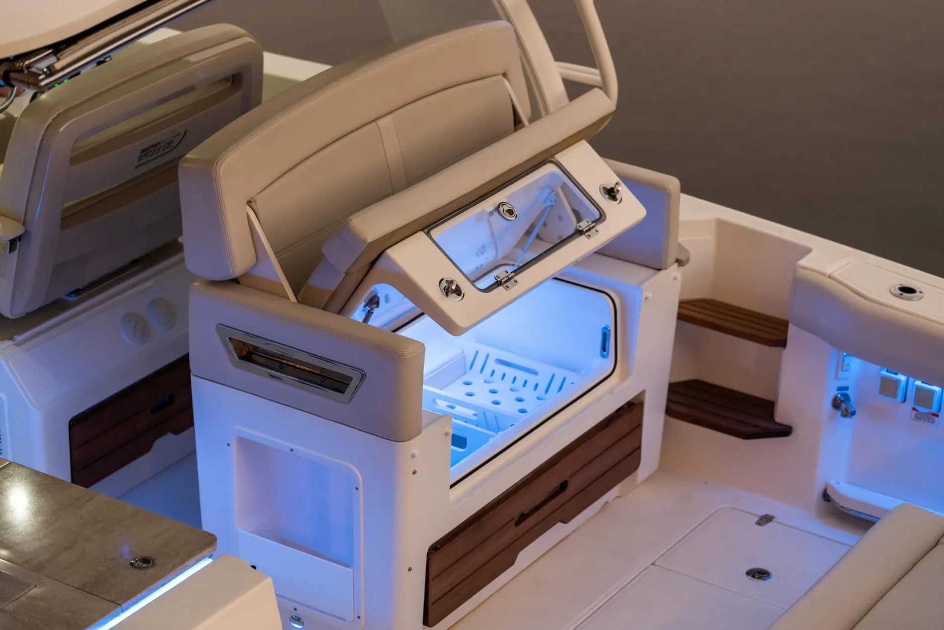New 2027 Boston whaler 380 Realm for Sale | Vancouver, BC | M&P Yacht Centre | 68fd46596b47bb84de001960