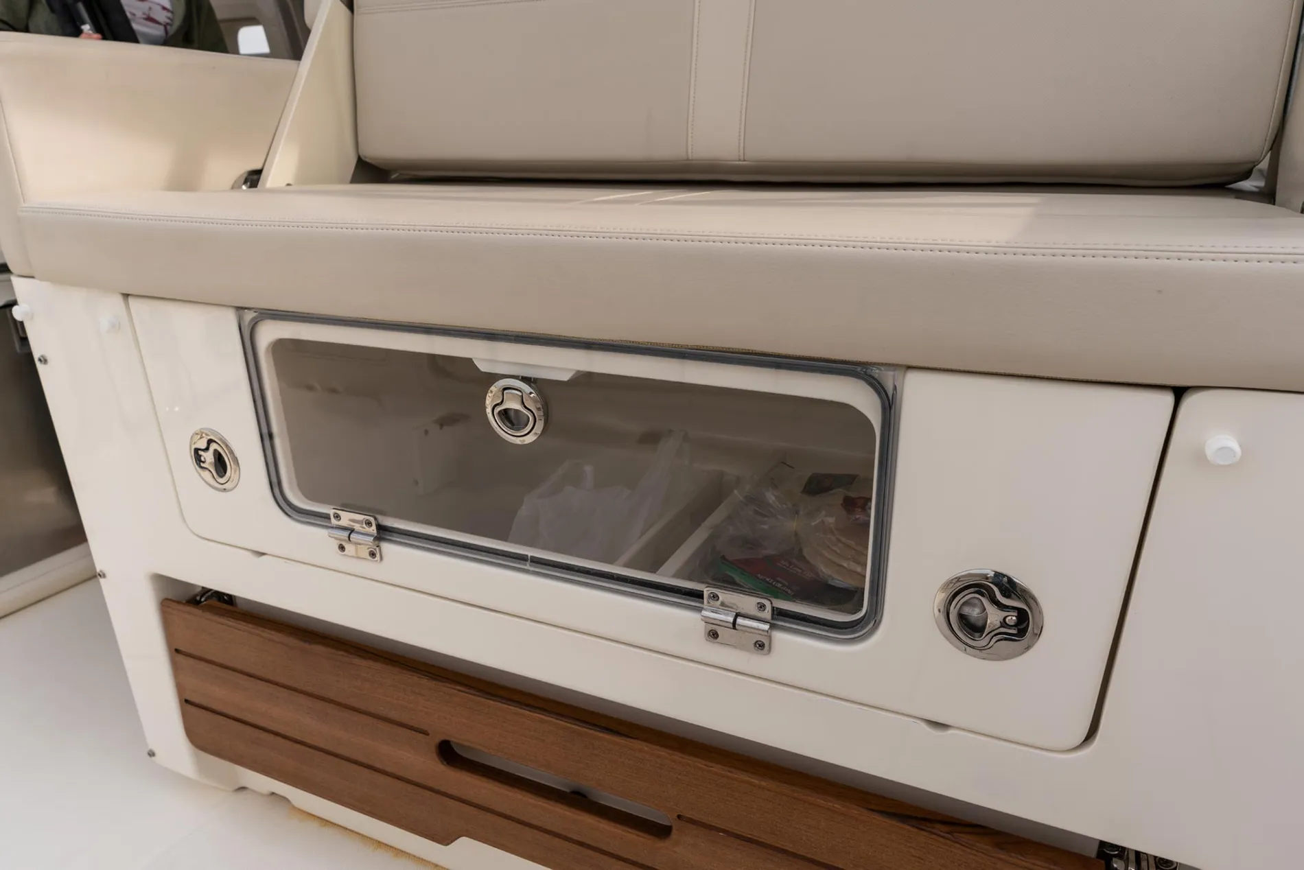 New 2027 Boston whaler 380 Realm for Sale | Vancouver, BC | M&P Yacht Centre | 68fd46596b47bb84de001960