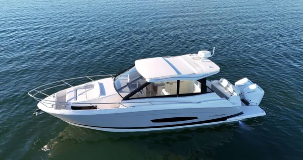 2026 Regal 36 XO detail image 10