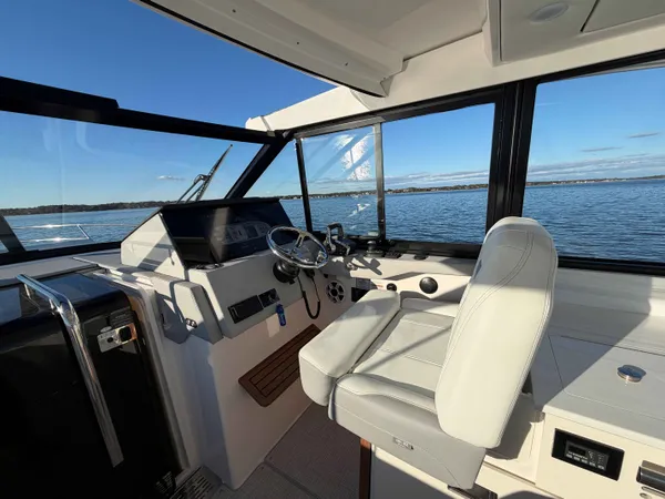2026 Regal 36 XO detail image 21