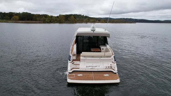 2020 Regal 42 Grande Coupe-6