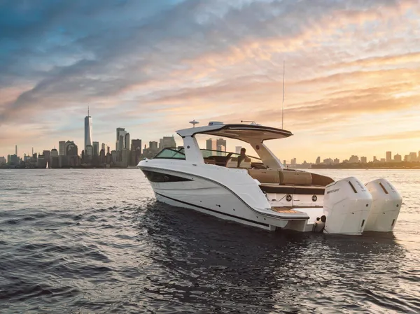 2027 Sea Ray SLX 400 OB