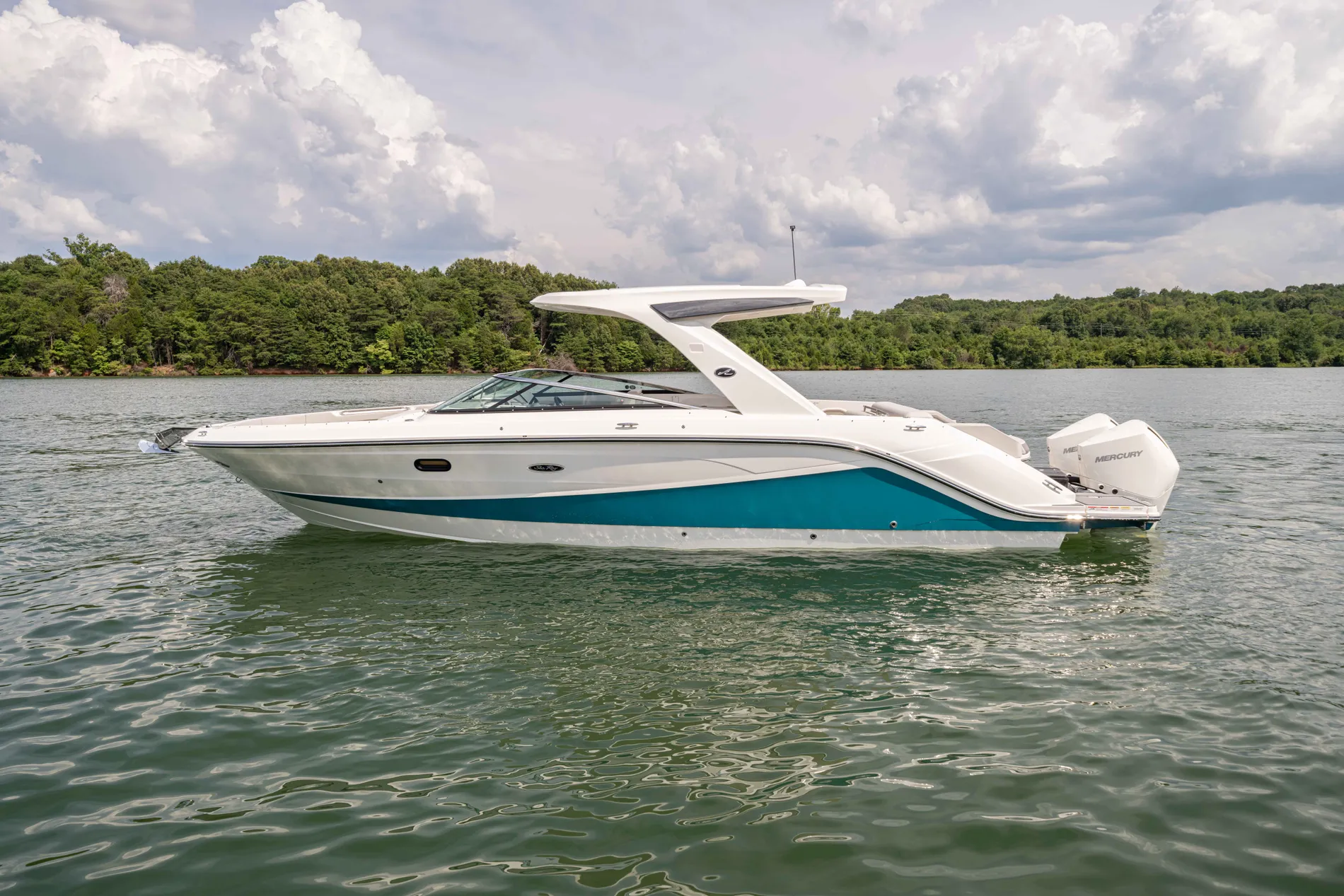 New 2027 Sea ray SLX 310 OB for Sale | Vancouver, BC | M&P Yacht Centre | 690259a5564df747b4034f89