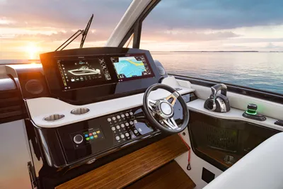 New 2027 Sea ray Sundancer 370 Outboard for Sale | Vancouver, BC | M&P Yacht Centre | 69025bdd98e9967935027d5e