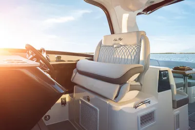New 2027 Sea ray Sundancer 370 Outboard for Sale | Vancouver, BC | M&P Yacht Centre | 69025bdd98e9967935027d5e