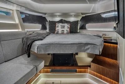 New 2027 Sea ray Sundancer 370 Outboard for Sale | Vancouver, BC | M&P Yacht Centre | 69025bdd98e9967935027d5e
