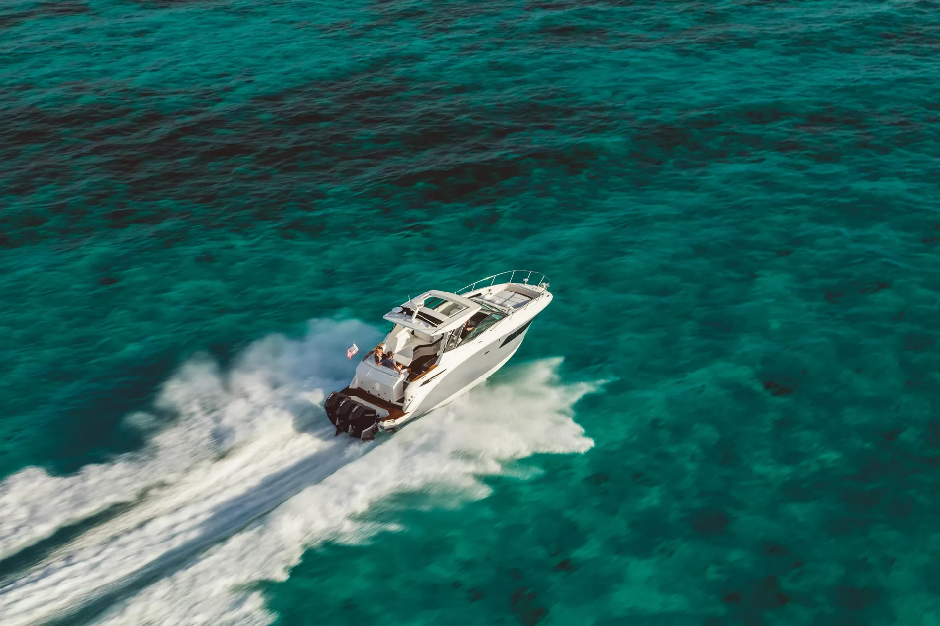 New 2027 Sea ray Sundancer 320 Outboard for Sale | Vancouver, BC | M&P Yacht Centre | 69025c84e3fe4b528f0f0028