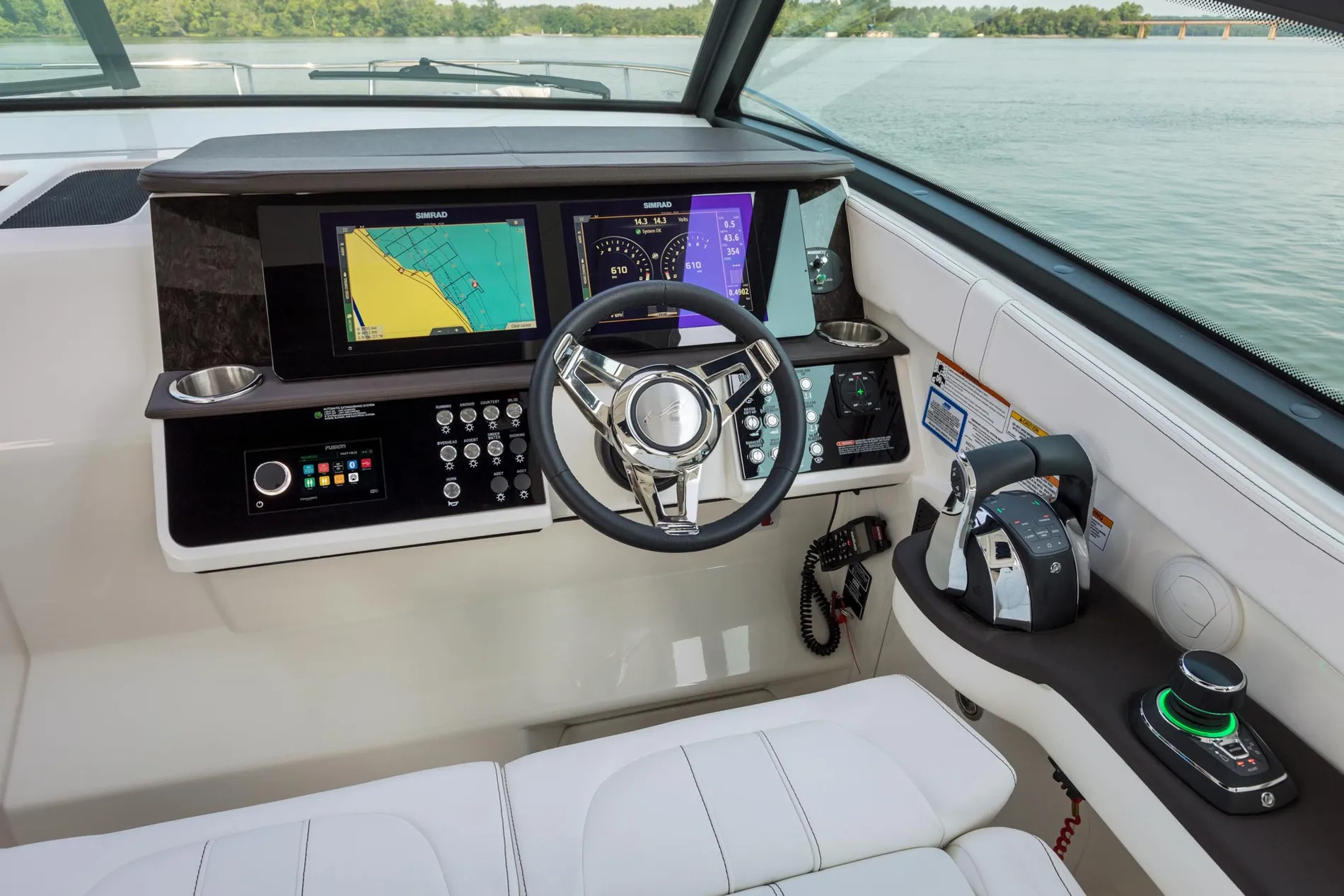 New 2027 Sea ray Sundancer 320 Outboard for Sale | Vancouver, BC | M&P Yacht Centre | 69025c84e3fe4b528f0f0028