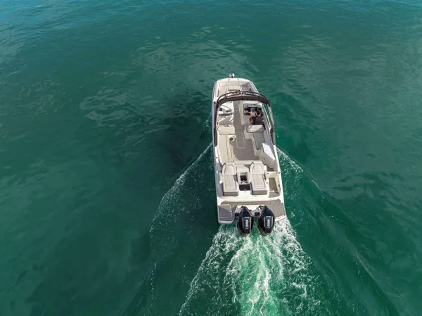 2027 Sea Ray SDX 290 OB-22