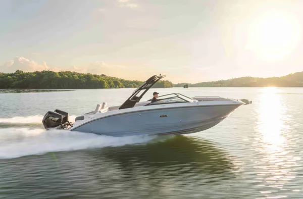 2027 Sea Ray SDX 290 OB-18