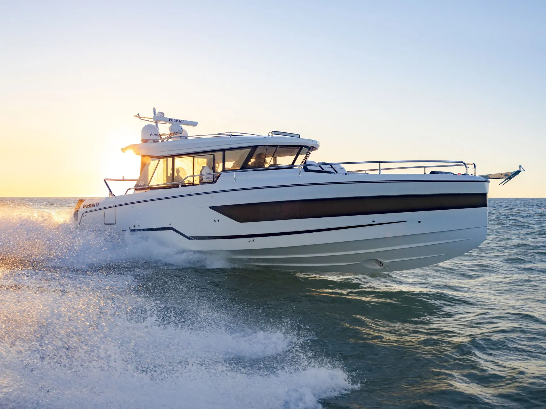 New 2027 Wellcraft 38 Explorer for Sale | Vancouver, BC | M&P Yacht Centre | 690273dfb2909f5cfa0c3741
