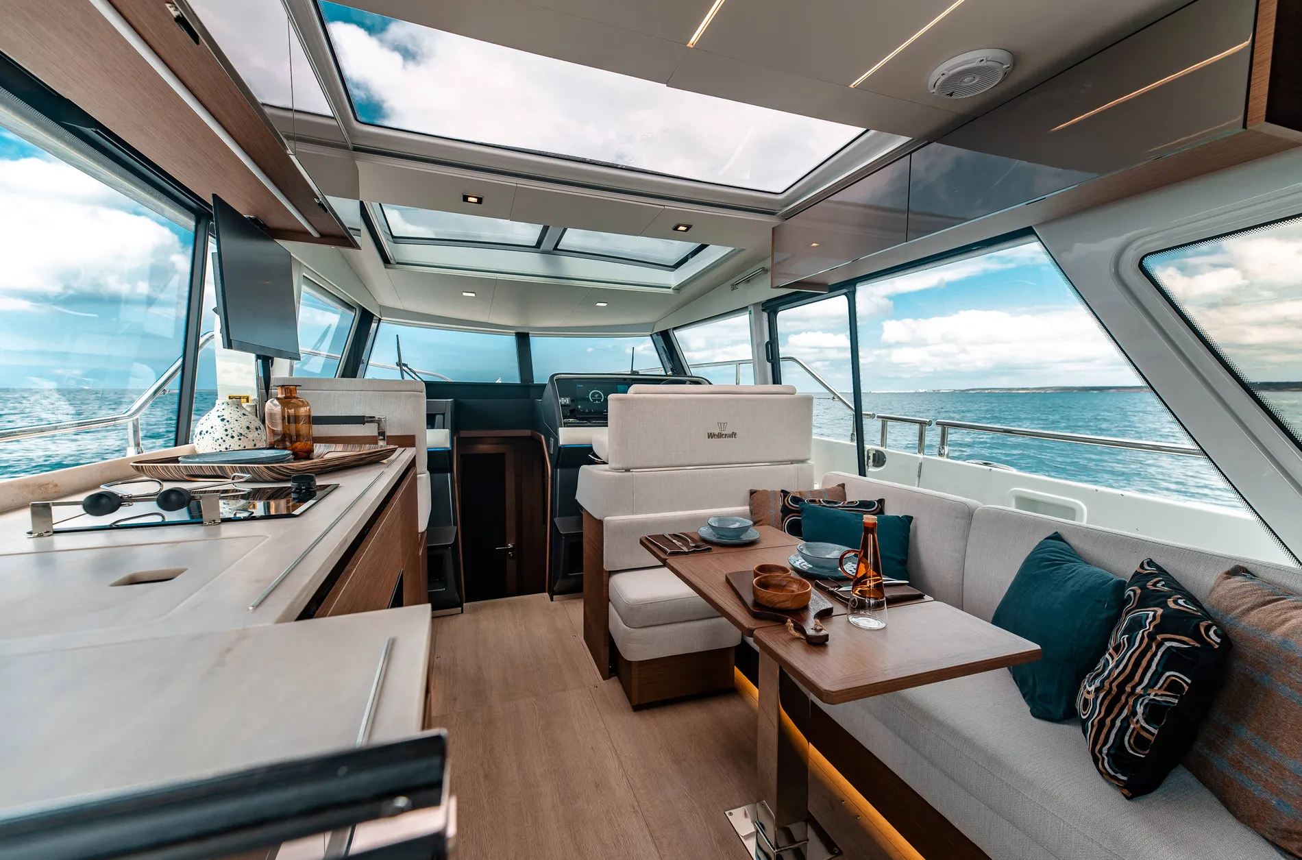 New 2027 Wellcraft 44 Explorer for Sale | Vancouver, BC | M&P Yacht Centre | 69027432bc8c427224024685