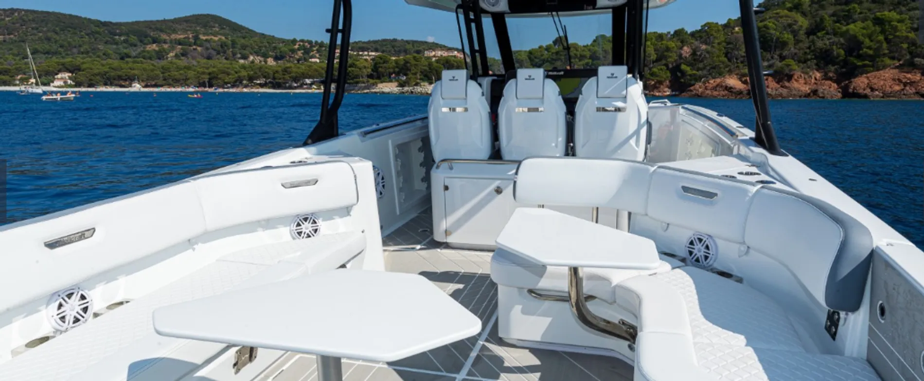 New 2027 Wellcraft 38 T-Top for Sale | Vancouver, BC | M&P Yacht Centre | 690275454f3c8205530ab248