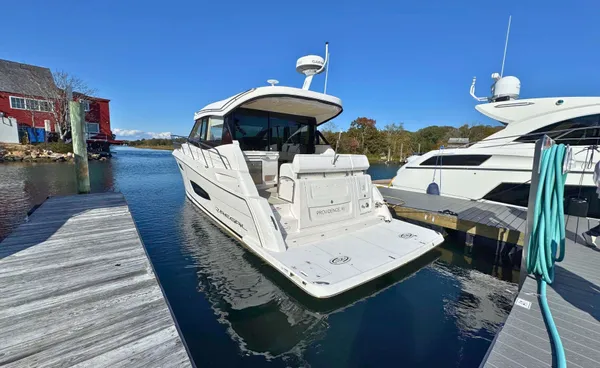 2021 Regal 38 GC detail image 2