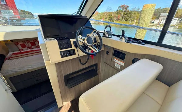2021 Regal 38 GC detail image 24