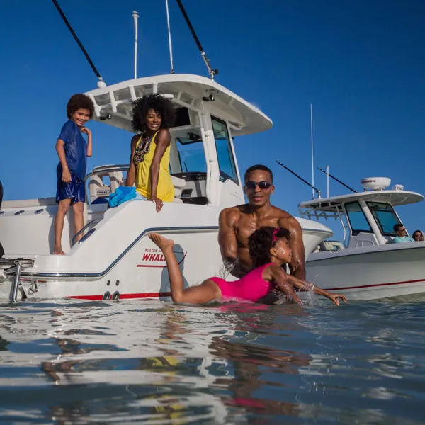2027 Boston Whaler 250 Outrage-24