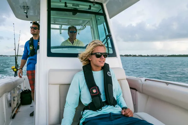 2027 Boston Whaler 250 Outrage-4