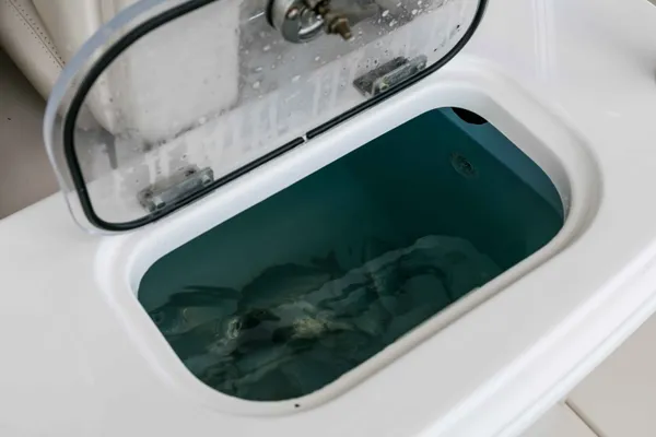 2027 Boston Whaler 250 Outrage-20