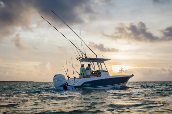 2027 Boston Whaler 230 Outrage -8