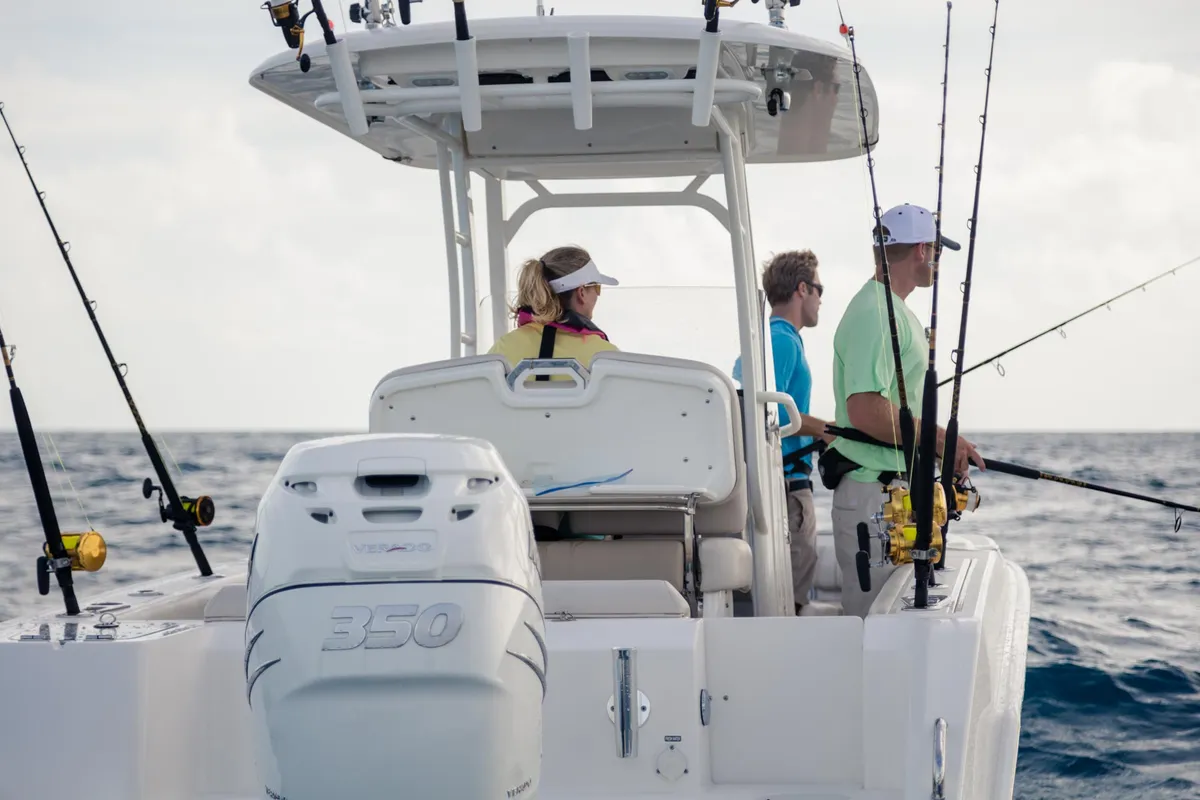 2027 Boston Whaler 230 Outrage -12