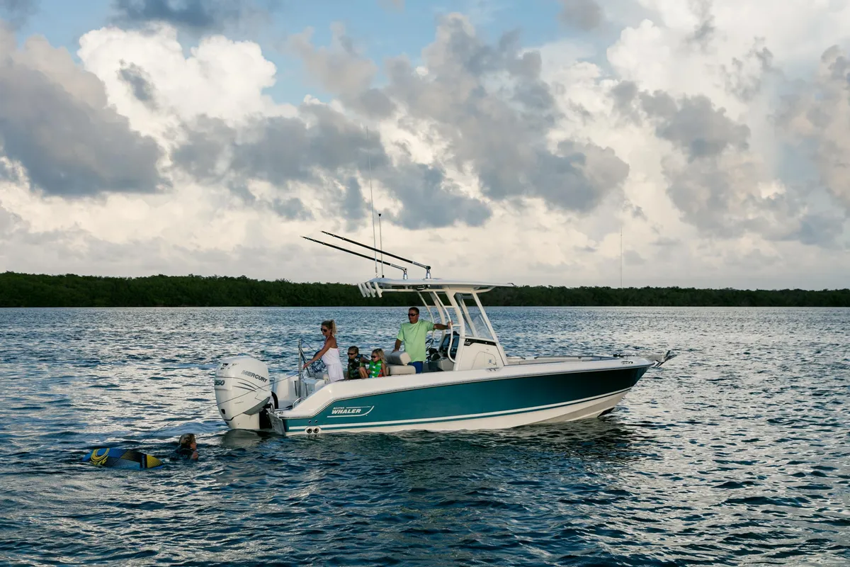 2027 Boston Whaler 230 Outrage -23
