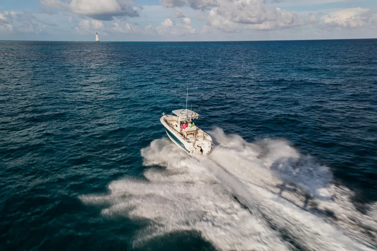 2027 Boston Whaler 230 Outrage -28