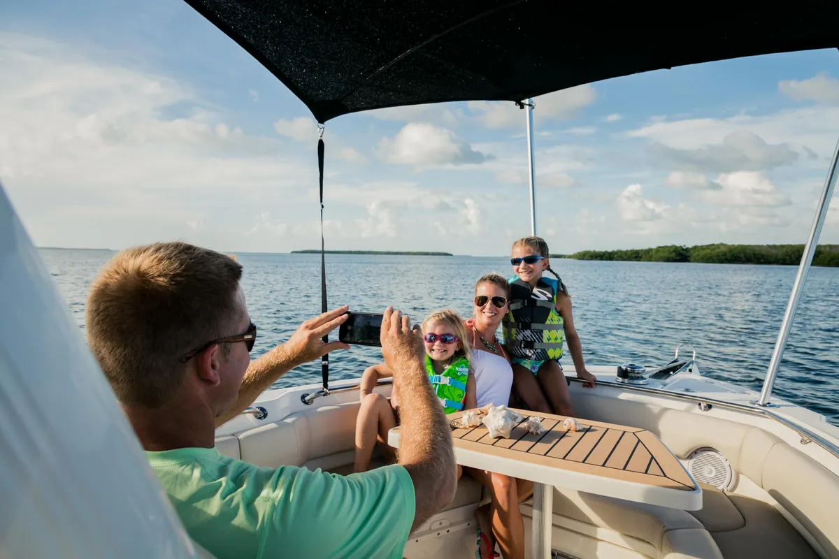 2027 Boston Whaler 230 Outrage -39