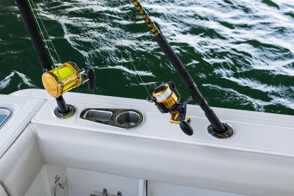 2027 Boston Whaler 230 Outrage -66