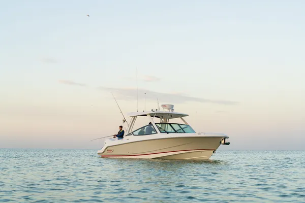 2027 Boston Whaler 280 Vantage-3
