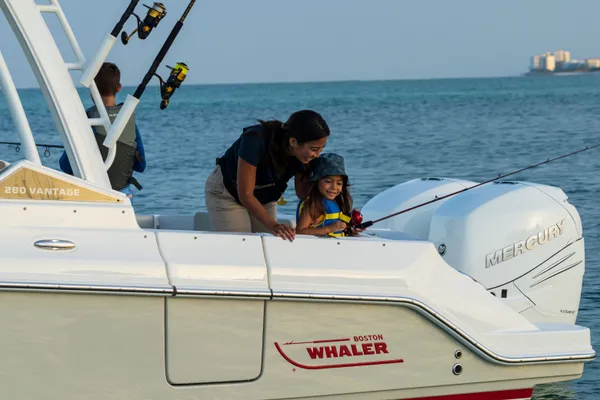 2027 Boston Whaler 280 Vantage-4