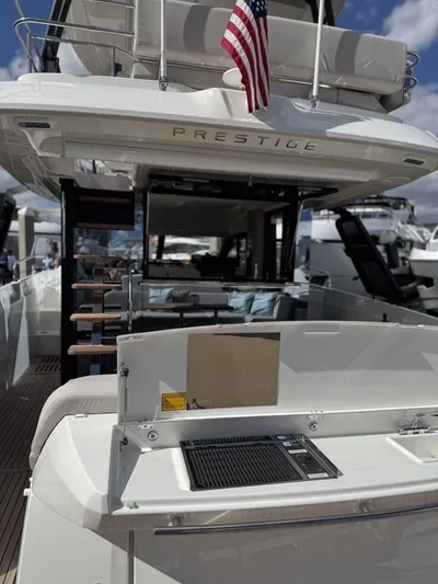 New 2027 Prestige F-LINE: F4.3 for Sale | Vancouver, BC | M&P Yacht Centre | 68f186d2fe8bf9d9b7099245