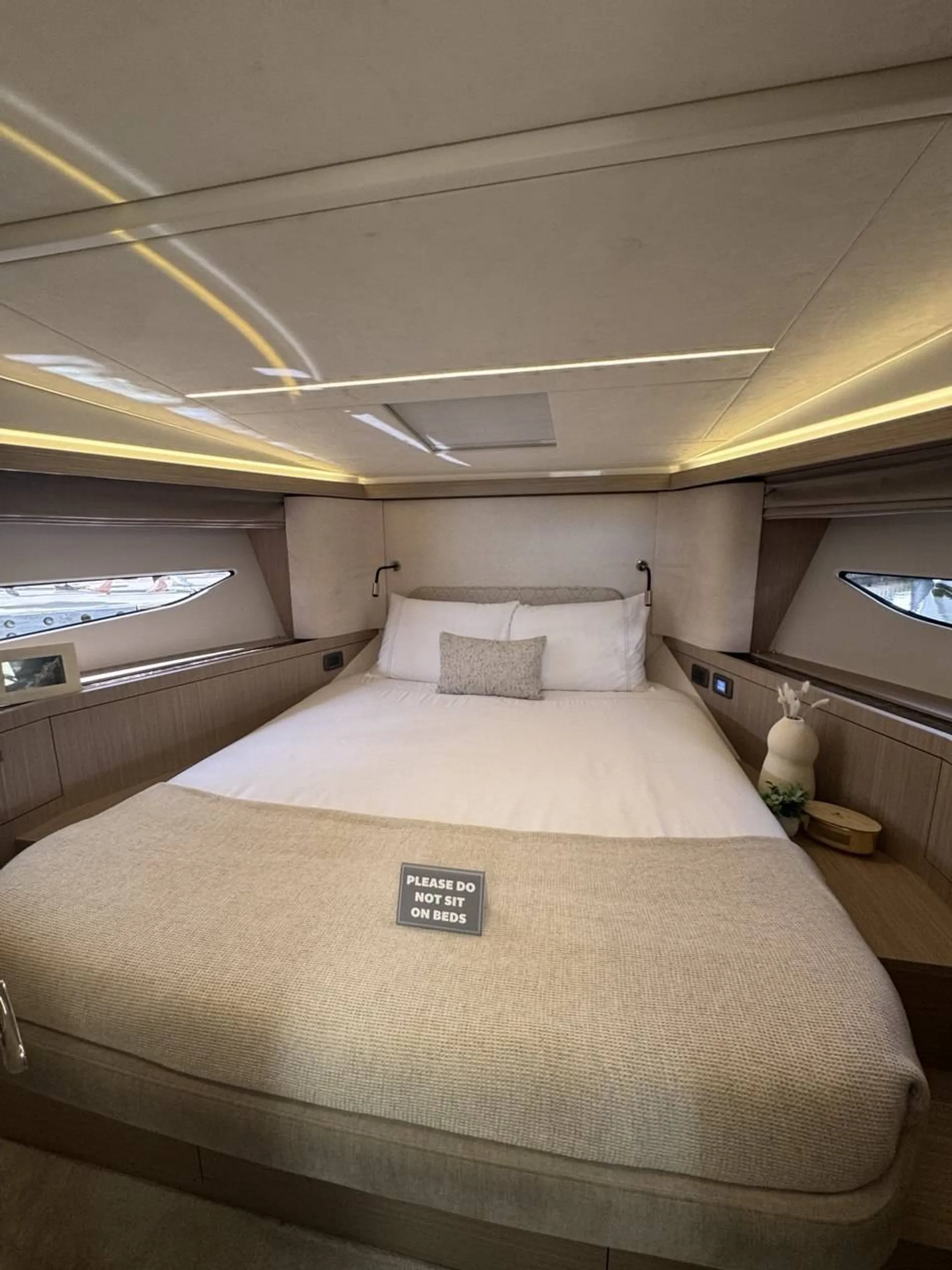 New 2027 Prestige F-LINE: F4.3 for Sale | Vancouver, BC | M&P Yacht Centre | 68f186d2fe8bf9d9b7099245
