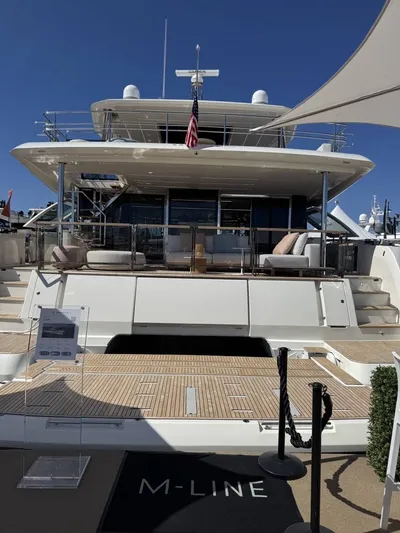 New 2027 Prestige M8 for Sale | Vancouver, BC | M&P Yacht Centre | 68b0edf49b4127adde0290b2