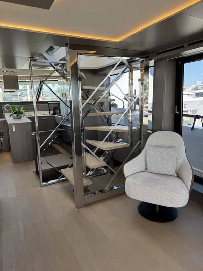 New 2027 Prestige M8 for Sale | Vancouver, BC | M&P Yacht Centre | 68b0edf49b4127adde0290b2