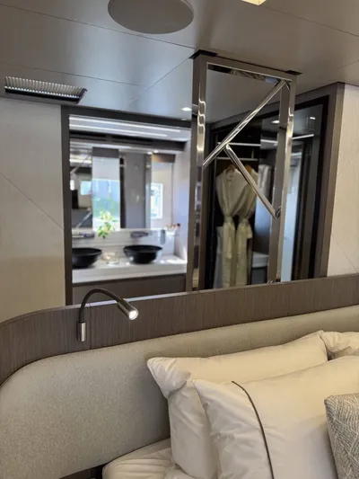 New 2027 Prestige M8 for Sale | Vancouver, BC | M&P Yacht Centre | 68b0edf49b4127adde0290b2