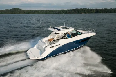 New 2027 Sea ray Sundancer 320 for Sale | Vancouver, BC | M&P Yacht Centre | 69054a3bbcb3d5548a0c5629