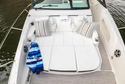 New 2027 Sea ray Sundancer 320 for Sale | Vancouver, BC | M&P Yacht Centre | 69054a3bbcb3d5548a0c5629